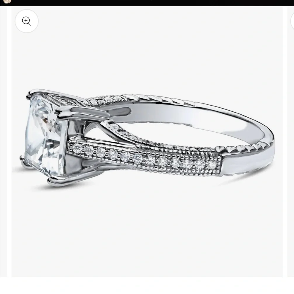 Princess Cut Engagement Ring - Picture 3 of 11